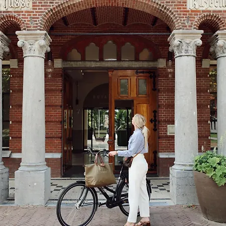 Отель Botanique 3*